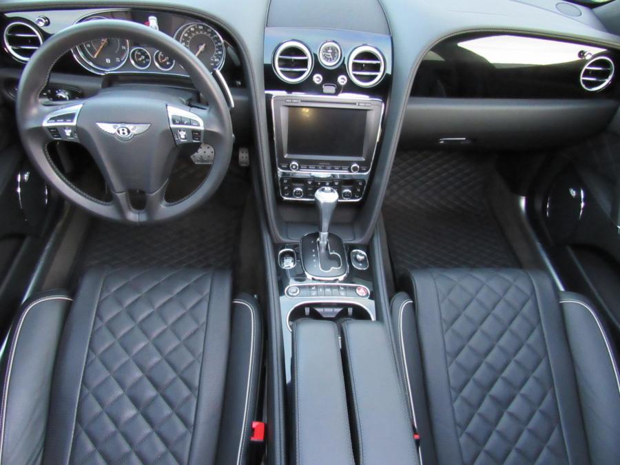 Торпедо Bentley Flying Spur V8 S 2017 года  (фото 47 из 154)